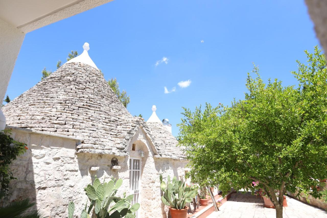 הוילה מונופולי Trulli Tauro Country House Con Idromassaggio מראה חיצוני תמונה