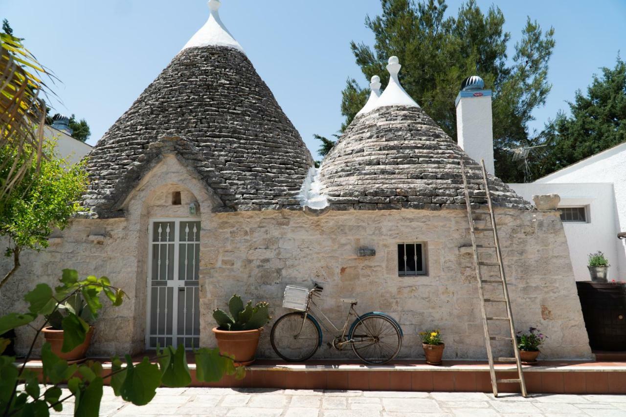 הוילה מונופולי Trulli Tauro Country House Con Idromassaggio מראה חיצוני תמונה