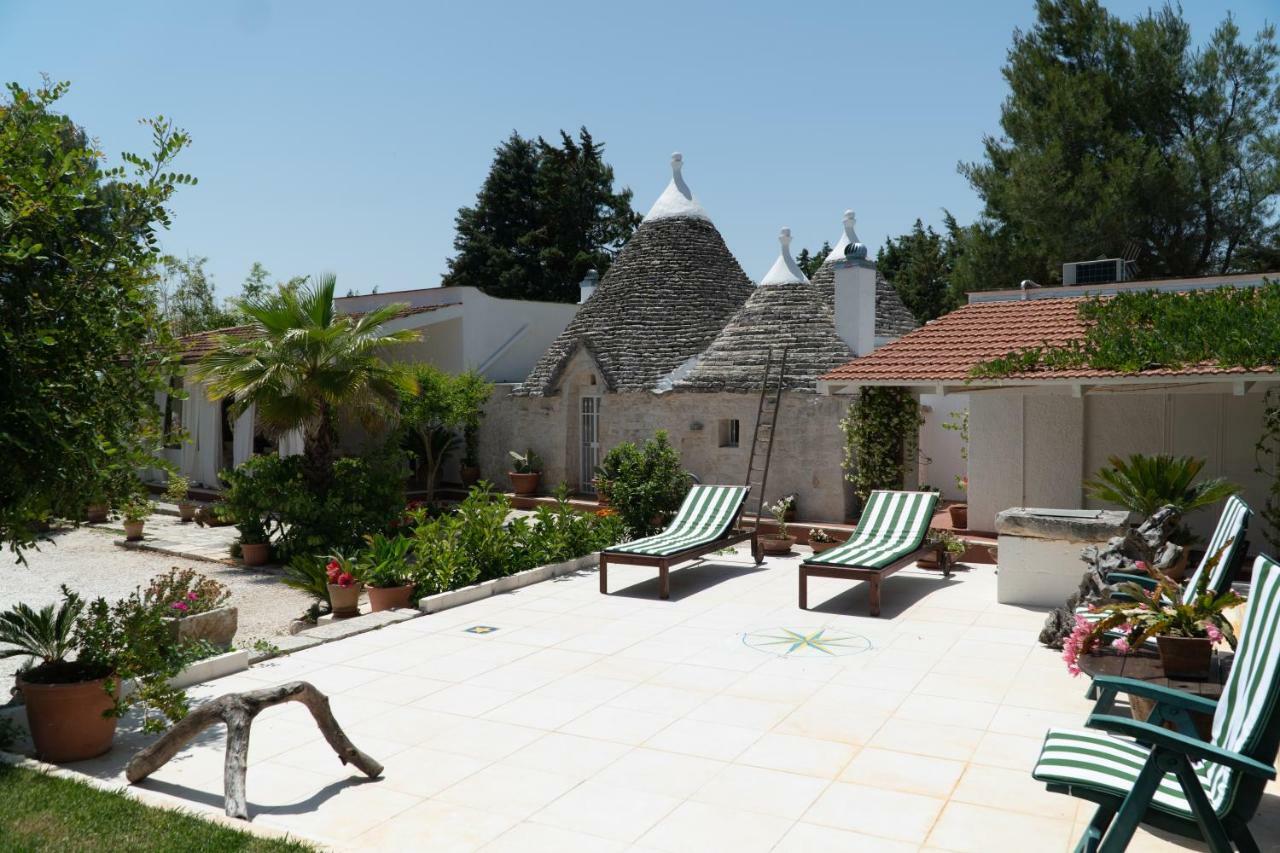 הוילה מונופולי Trulli Tauro Country House Con Idromassaggio מראה חיצוני תמונה